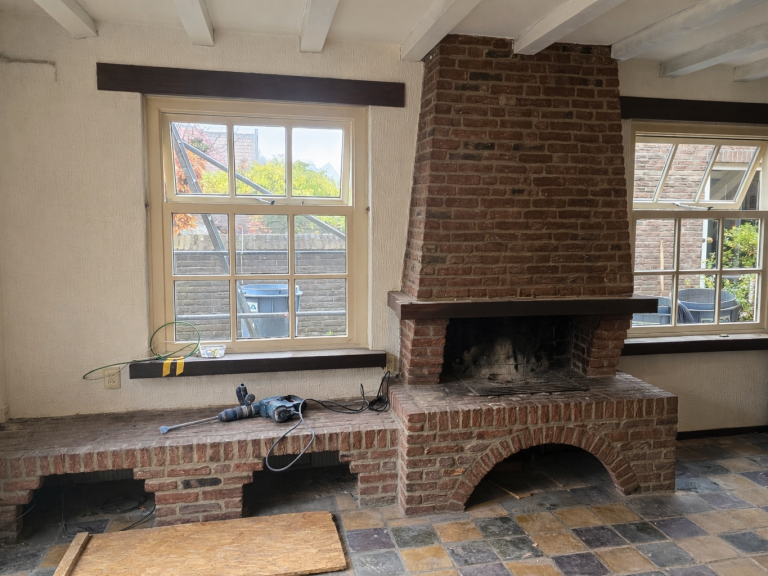 Schoorsteen specialist voor het Gooi en Kennemerland. Veiligheid en precisie staan voorop bij JK Trades. Ervaren vakmensen bij u in de buurt. Hoogwaardig klein sloopwerk in de regio Bergen en Schoorl. Wij leveren uw woning bezemschoon op. Specialist in renovatiesloop op maat.